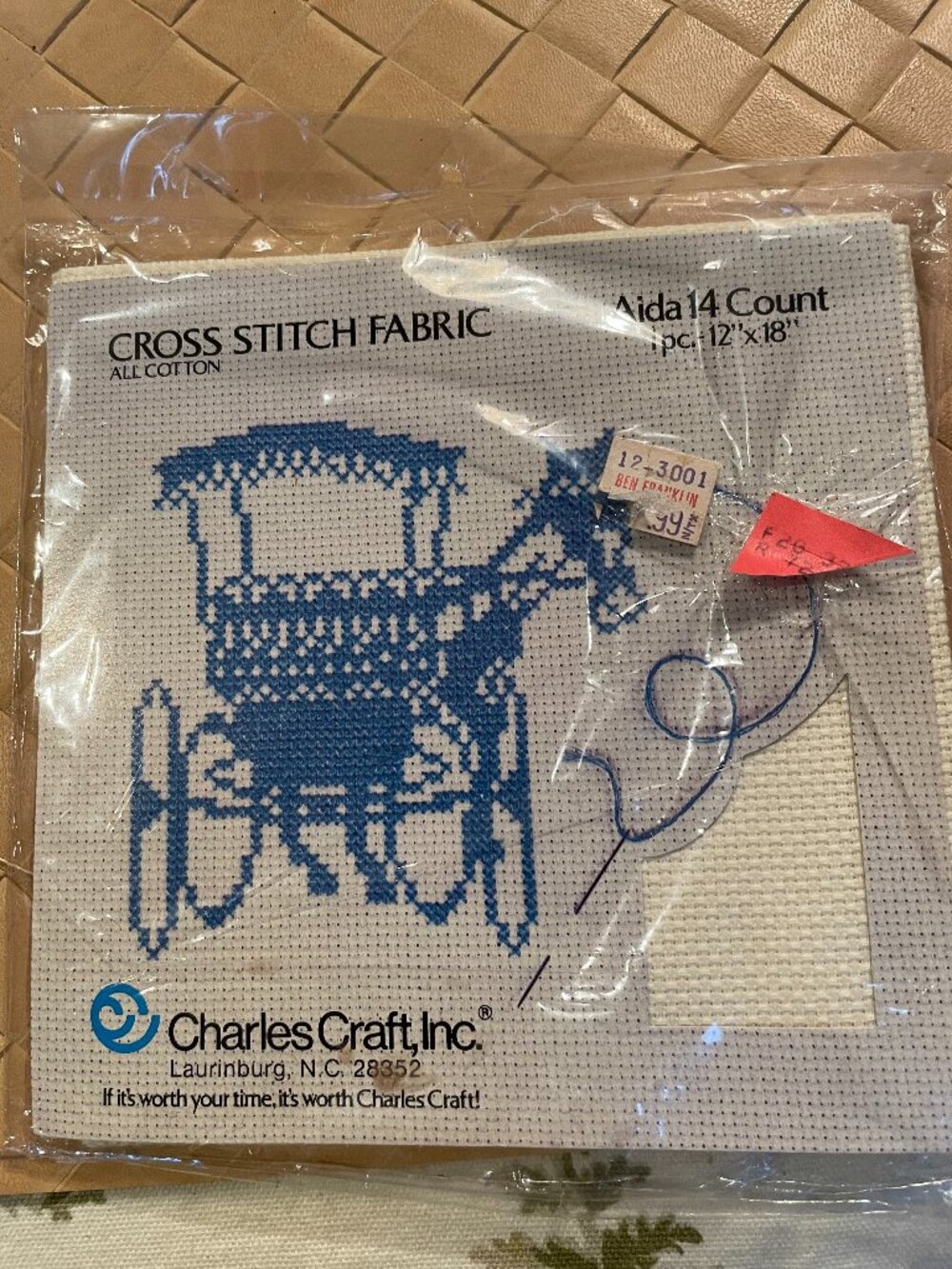 Charles Craft Cross Stitch Fabric Aida 14 Ct 12" x 18" Ivory New